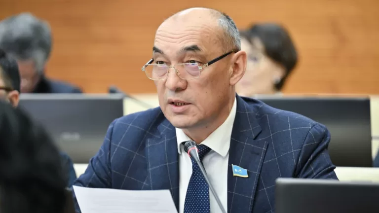 Ерболат Саурықов